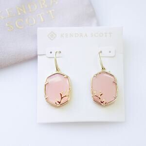 Kendra Scott Daphne Gold Coral Frame Drop Earrings in Rose Quartz